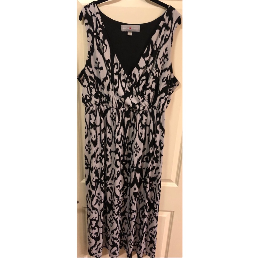 Avenue black and white maxi dress